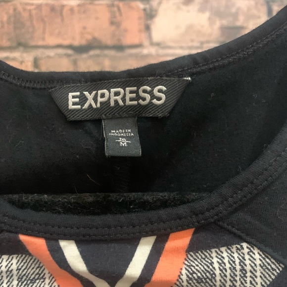 Patterned Express Dress - Picture 3 of 4